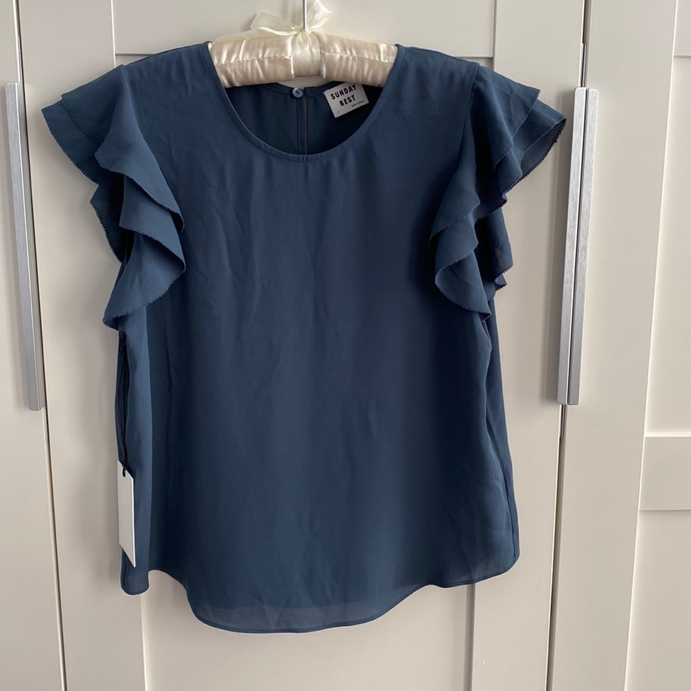 NWT Sunday Best blouse. Size S